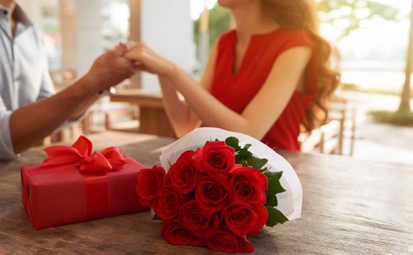 Gợi ý 10 món quà tặng 20/10 cho vợ ý nghĩa và bất ngờ nhất