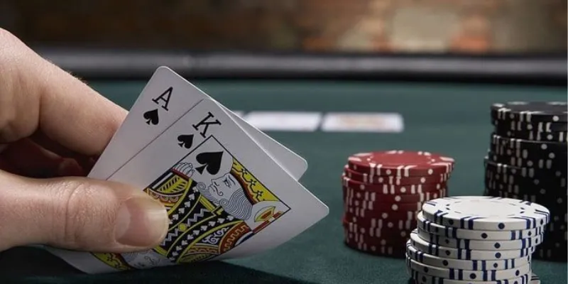 Tìm hiểu chi tiết cách chơi poker cho người mới bắt đầu