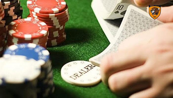 C Bet Là Gì Trong Poker? Cách Áp Dụng Và Các Yếu Tố Ảnh Hưởng