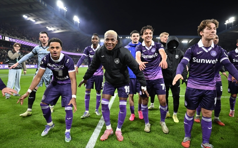 Anderlecht điều chỉnh nhân sự nhằm tăng khả năng kiểm soát bóng - Nhà Thi Đấu Quân Khu 7